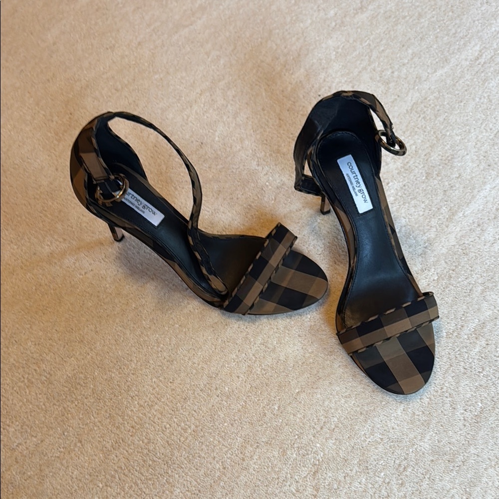 Courtney Grow by Antonio Melani Black and Brown checked Heeled Sandals